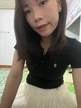 Snapshot of DoliceGirl2k chatting on April 2026 12:51:02 PM DoliceGirl2k online show from April 2026 12:51:02 PM