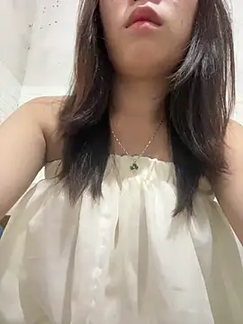 Snapshot of DoliceGirl2k chatting on April 2026 12:58:02 PM DoliceGirl2k online show from April 2026 12:58:02 PM
