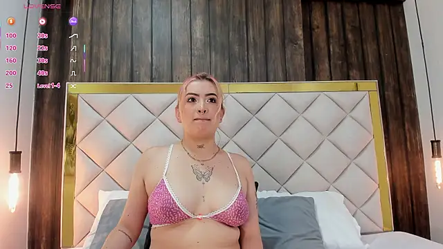 Snapshot of samanthaa_rosee__ chatting on February 2026 04:09:01 AM samanthaa rosee online show from February 2026 04:09:01 AM