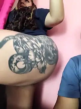 Snapshot of SweettSin chatting on March 2026 05:57:02 AM SweettSin online show from March 2026 05:57:02 AM