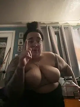 Snapshot of kayleighgirl chatting on April 2026 09:23:02 AM kayleighgirl online show from April 2026 09:23:02 AM