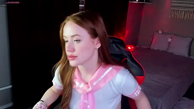 Snapshot of RoseShelton chatting on March 2026 05:04:01 AM RoseShelton online show from March 2026 05:04:01 AM