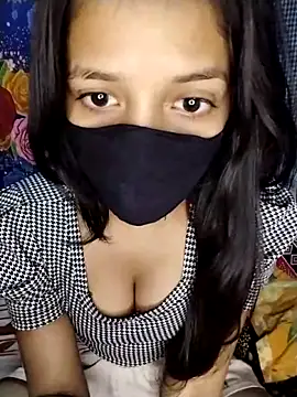 Naina-hott online show from February 2026 07:32:02 PM