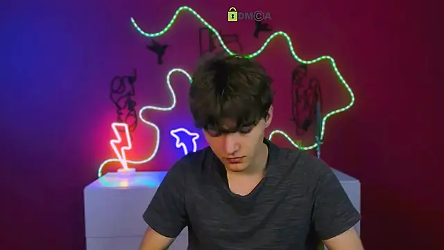 Snapshot of emil_lucky chatting on April 2026 06:53:02 PM emil lucky online show from April 2026 06:53:02 PM