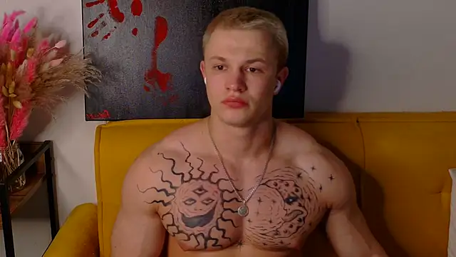 Snapshot of SterlingNoir chatting on March 2026 08:02:01 PM SterlingNoir online show from March 2026 08:02:01 PM