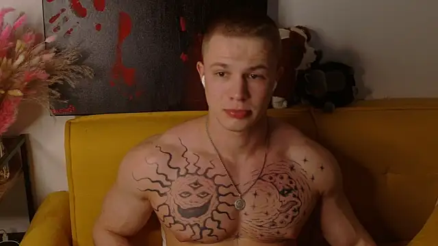 Snapshot of SterlingNoir chatting on April 2026 08:39:01 PM SterlingNoir online show from April 2026 08:39:01 PM