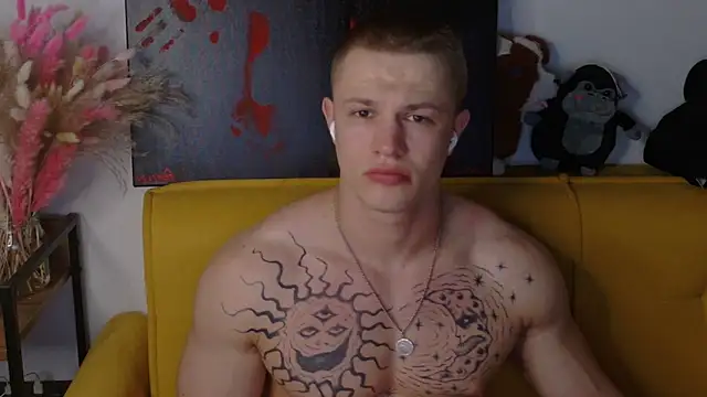 Snapshot of SterlingNoir chatting on April 2026 09:04:02 PM SterlingNoir online show from April 2026 09:04:02 PM