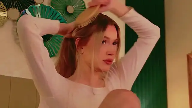 Snapshot of Beckie_White chatting on April 2026 09:20:02 PM Beckie White online show from April 2026 09:20:02 PM