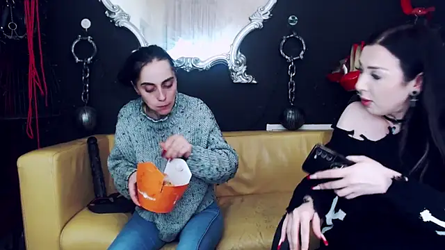 Snapshot of GoddessGeo chatting on January 2025 05:16:01 PM GoddessGeo online show from January 2025 05:16:01 PM