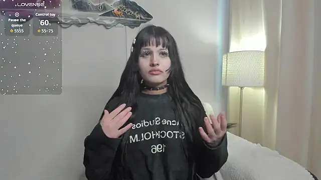 Snapshot of Maxi_mia_1 chatting on February 2026 12:24:01 PM Maxi mia 1 online show from February 2026 12:24:01 PM