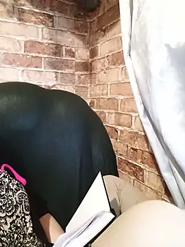 Snapshot of itismyhobby chatting on January 2025 12:52:02 AM itismyhobby online show from January 2025 12:52:02 AM