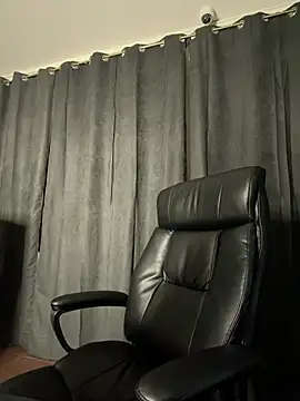 Snapshot of AmalliaJade chatting on February 2026 03:45:02 PM AmalliaJade online show from February 2026 03:45:02 PM