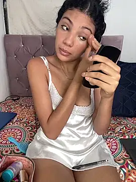 Snapshot of Britney__Latina chatting on February 2026 01:37:01 AM Britney Latina online show from February 2026 01:37:01 AM