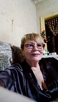 Snapshot of SophieBurns chatting on June 2026 10:20:01 PM SophieBurns online show from June 2026 10:20:01 PM