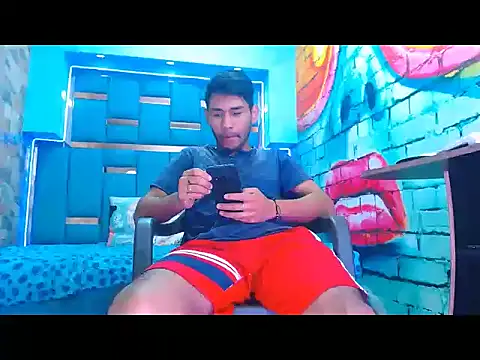 warmNoah online show from February 2026 07:55:02 PM