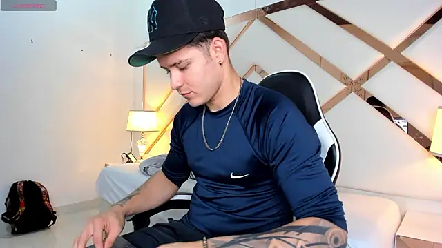 rayan linxx online show from February 2026 06:59:01 PM