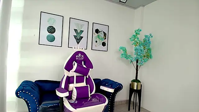 Snapshot of Alanna__scott chatting on March 2026 04:06:02 AM Alanna scott online show from March 2026 04:06:02 AM