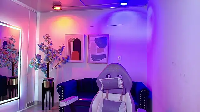 Snapshot of Alanna__scott chatting on April 2026 03:55:01 AM Alanna scott online show from April 2026 03:55:01 AM