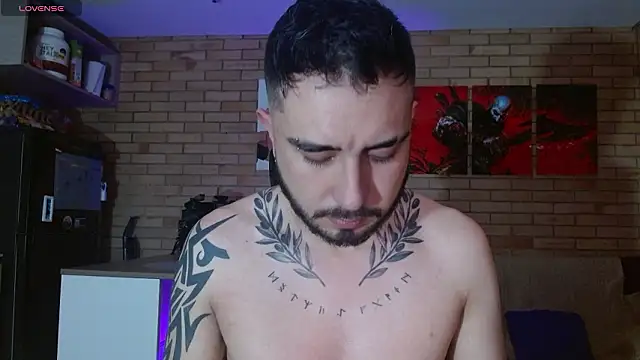 Snapshot of dave_wolf7 chatting on March 2026 06:05:02 AM dave wolf7 online show from March 2026 06:05:02 AM