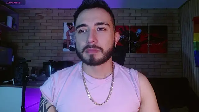 Snapshot of dave_wolf7 chatting on March 2026 01:11:02 PM dave wolf7 online show from March 2026 01:11:02 PM