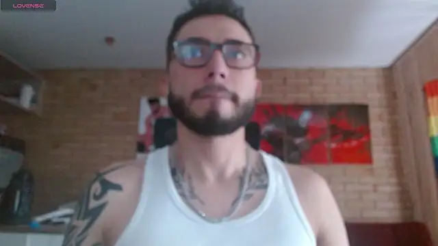 Snapshot of dave_wolf7 chatting on April 2026 06:52:02 PM dave wolf7 online show from April 2026 06:52:02 PM