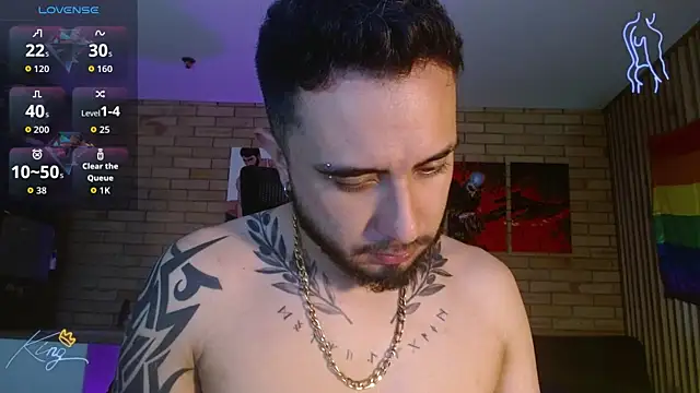 Snapshot of dave_wolf7 chatting on April 2026 06:44:01 AM dave wolf7 online show from April 2026 06:44:01 AM