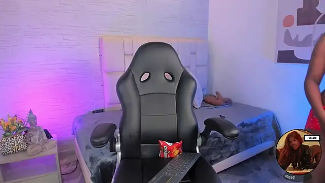 Snapshot of naina_deivis33 chatting on March 2026 03:41:02 AM naina deivis33 online show from March 2026 03:41:02 AM