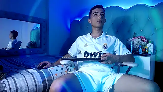 Apolo Richards online show from March 2026 07:39:01 PM