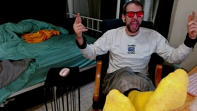 cguffey2284 online show from February 2026 07:22:01 PM