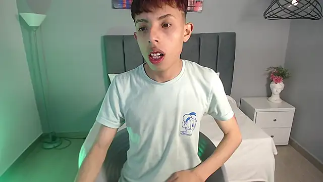 Snapshot of _camilo_ortiz chatting on February 2026 05:10:01 PM camilo ortiz online show from February 2026 05:10:01 PM