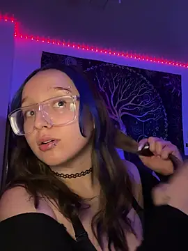 Snapshot of mommynxttie chatting on February 2026 07:09:02 AM mommynxttie online show from February 2026 07:09:02 AM