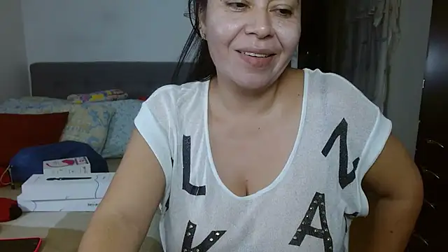 Karo sexy online show from February 2025 04:49:01 AM