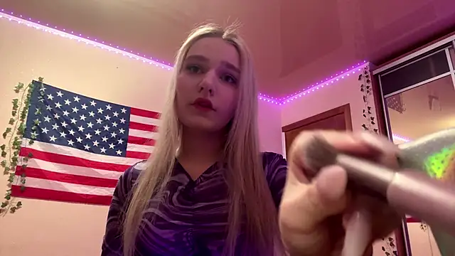 MiaBerlateen online show from February 2026 06:29:02 PM