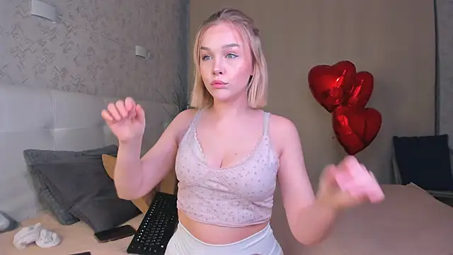 Jenifer lo online show from February 2026 09:17:01 AM