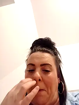 louisa36 online show from February 2026 10:50:02 PM