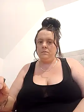 louisa36 online show from February 2026 10:43:02 PM