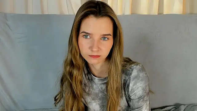 Snapshot of OnyxViper chatting on April 2026 07:09:02 AM OnyxViper online show from April 2026 07:09:02 AM