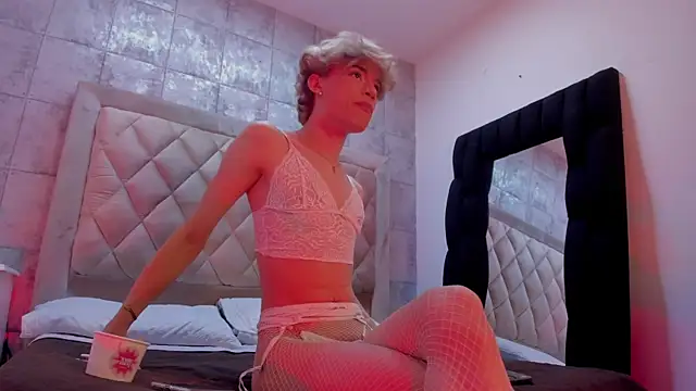 Snapshot of AngelDoll_1 chatting on March 2026 04:47:01 AM AngelDoll 1 online show from March 2026 04:47:01 AM