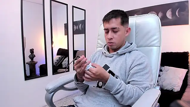 Tommas Jhonson online show from March 2026 01:44:02 AM