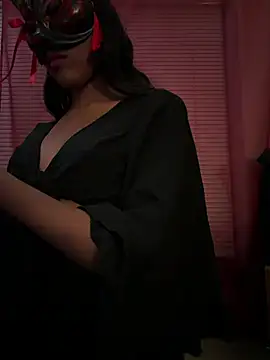 Snapshot of LadyKitsune chatting on February 2026 06:32:01 AM LadyKitsune online show from February 2026 06:32:01 AM