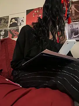 Snapshot of LadyKitsune chatting on March 2026 04:07:02 AM LadyKitsune online show from March 2026 04:07:02 AM