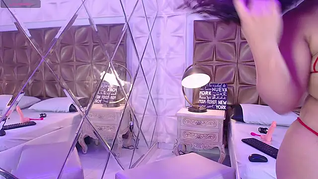 Snapshot of LunaJohns chatting on April 2026 12:34:02 PM LunaJohns online show from April 2026 12:34:02 PM