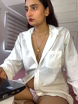 -BabyLuna online show from February 2026 02:18:01 PM