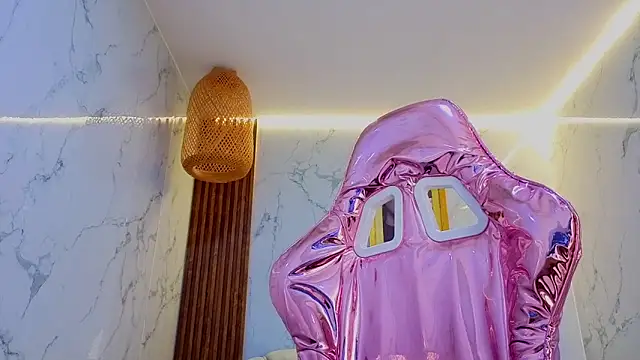 Snapshot of Amelia_Cooper_s chatting on April 2026 08:20:01 PM Amelia Cooper s online show from April 2026 08:20:01 PM