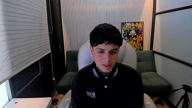 Declan-Foxx online show from April 2026 08:26:01 PM