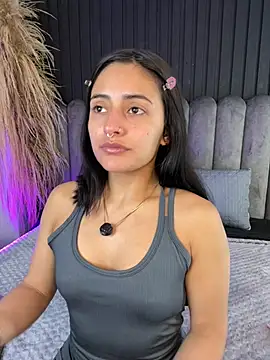 Nanda vixen  online show from April 2026 09:04:01 PM