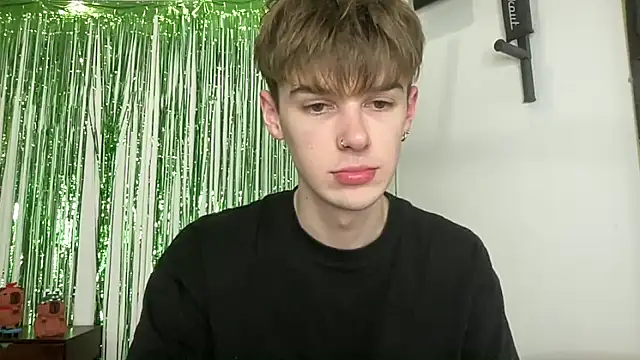 Snapshot of YourMilkyGuy chatting on March 2026 05:30:01 PM YourMilkyGuy online show from March 2026 05:30:01 PM