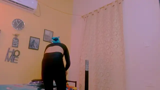 sexiempoderada18 online show from February 2026 01:29:02 PM