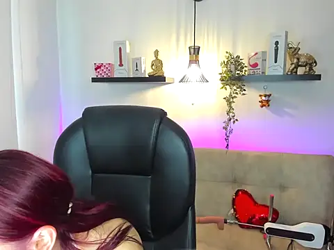 Snapshot of naomy_stanley chatting on April 2026 09:48:02 PM naomy stanley online show from April 2026 09:48:02 PM