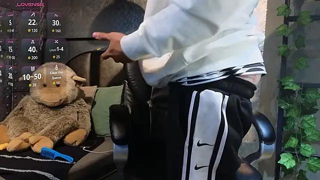 ItsZairen online show from March 2026 05:22:01 AM